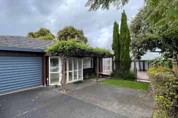 11A Sunnynook Road, Forrest Hill