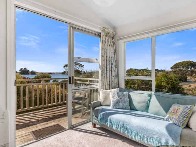 81 Stornoway Street, Karitane