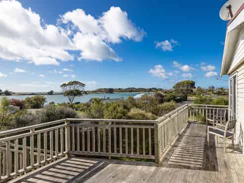 81 Stornoway Street, Karitane