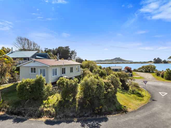 81 Stornoway Street, Karitane