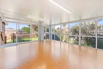2/187 Bucklands Beach Road, Bucklands Beach
