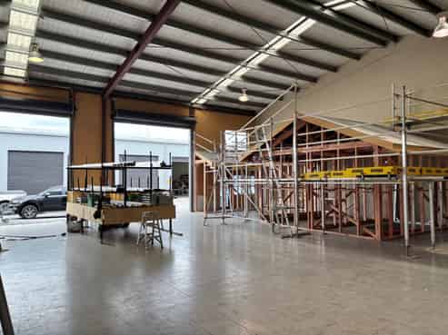 Exceptionally clean and tidy industrial unit