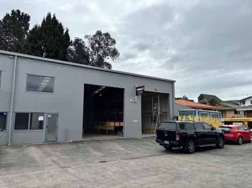 Exceptionally clean and tidy industrial unit