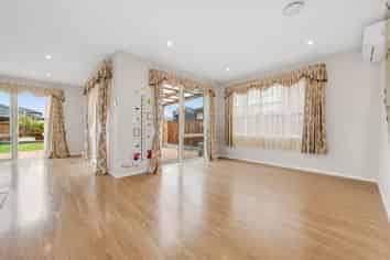 9 Sunshine Lane, Flat Bush