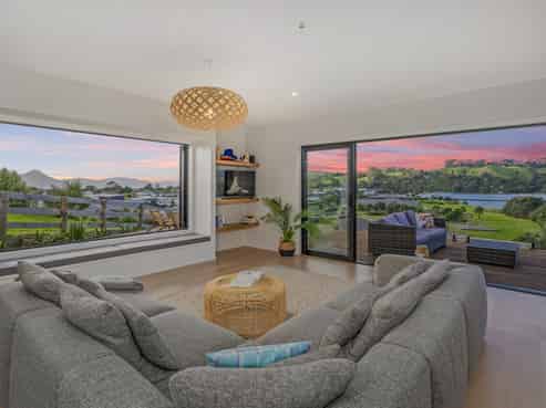 6 Joyce Harsant Place, Cooks Beach