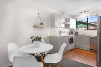 1/202 Grimseys Road, REDWOOD