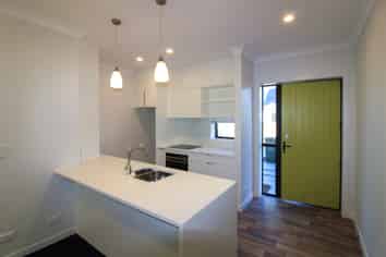 4/1b Corlett Street, Johnsonville