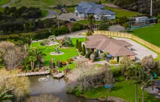 41 Whangaparaoa Road, Red Beach