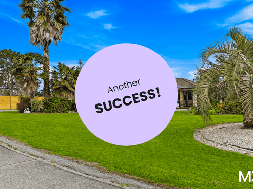 41 Whangaparaoa Road, Red Beach