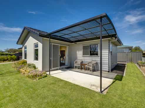 9 Gebbie Road, Taradale