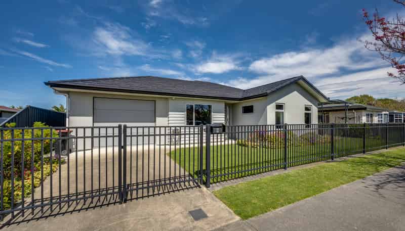 9 Gebbie Road, Taradale