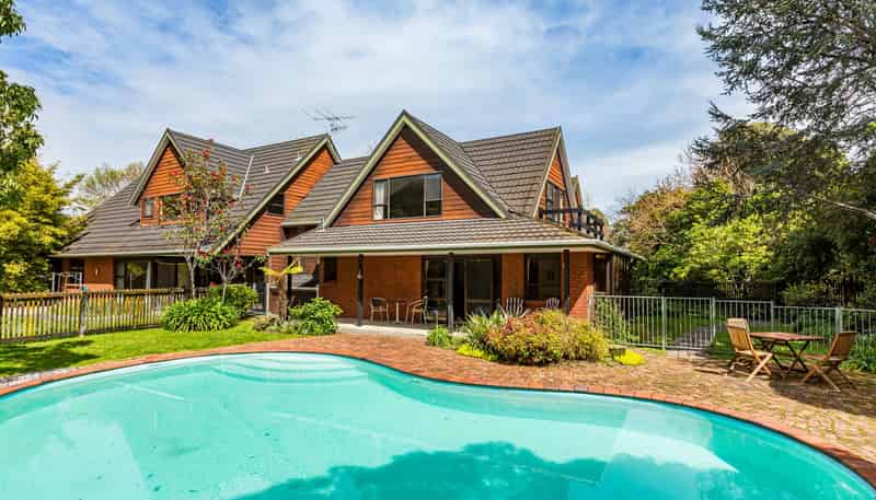 37 Awanui Drive, Waikanae