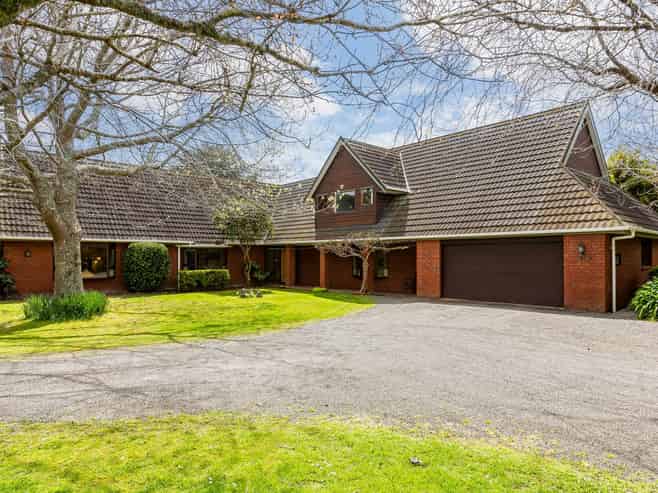 37 Awanui Drive, Waikanae