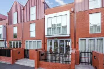 8/360 Montreal Street, Christchurch Central
