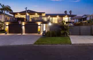 16 Clyside Avenue, Half Moon Bay