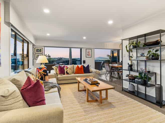 16 Clyside Avenue, Half Moon Bay