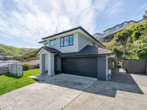 6 Romaine Road, Churton Park