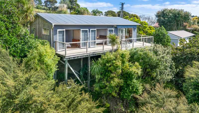37 Trig Hill Road, Onetangi