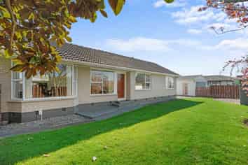 15 Prestons Road, Redwood