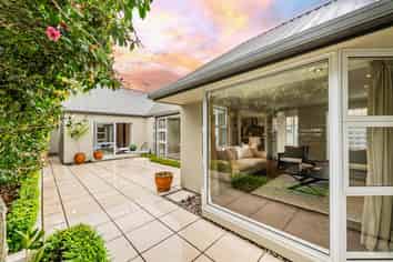  27 Tui Street, Fendalton