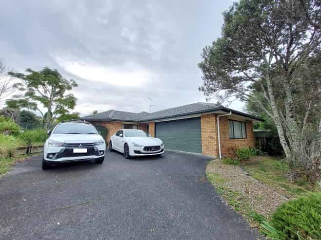 10 Pukatea Avenue, Albany
