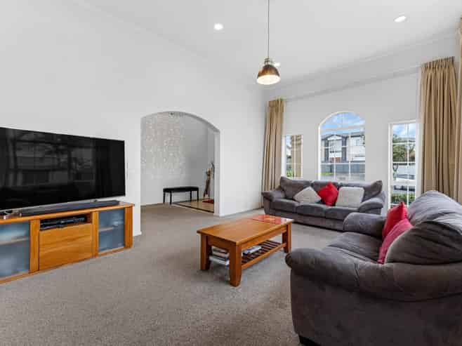 10 Point View Drive, East Tamaki Heights