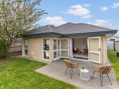 36 Sheridan Crescent, Trentham