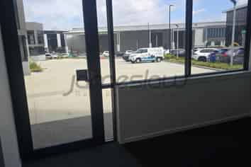 339.8m² Warehouse / Office / Showroom
