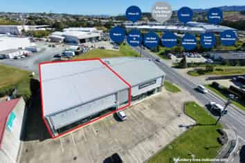 MODERN, HIGH-PROFILE TRADE RETAIL / WAREHOUSE
