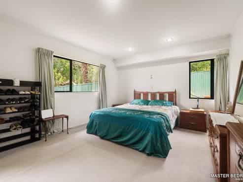 2/17 Manuwai Road, Torbay