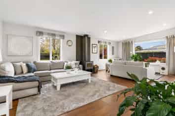 90 Hawthorne Street, Strowan