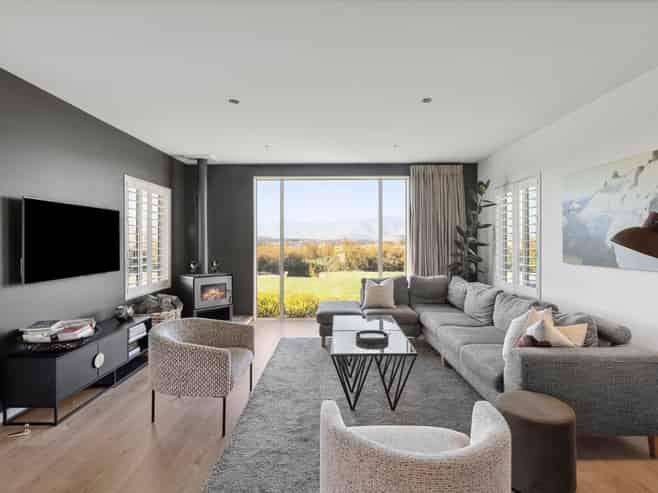 31 Matheson Crescent, Albert Town