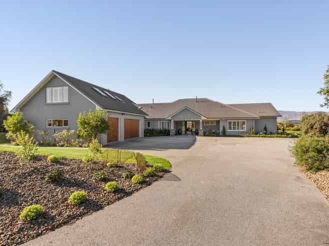 31 Matheson Crescent, Albert Town