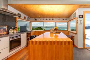 10 Waipapa Terrace, Hataitai