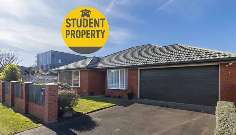 7 Wharenui Rd, Riccarton