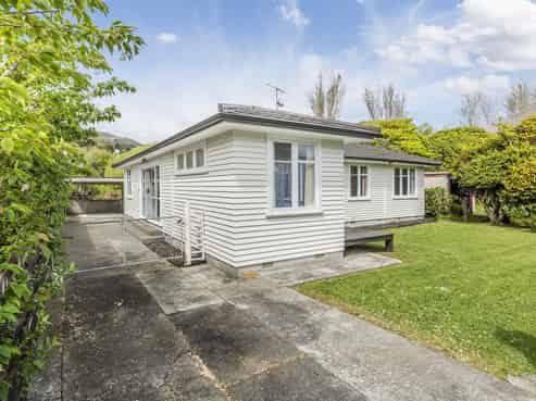 10 Findlay Street, Tawa