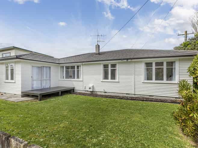 10 Findlay Street, Tawa