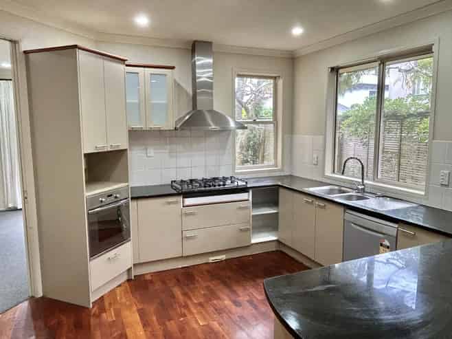 22D Claude Road, Epsom