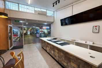 HOSPITALITY IN POINT CHEVALIER
