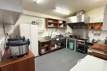 HOSPITALITY IN POINT CHEVALIER
