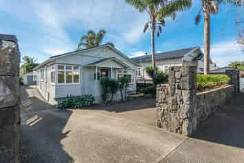 83 Shackleton Road, Mount Eden