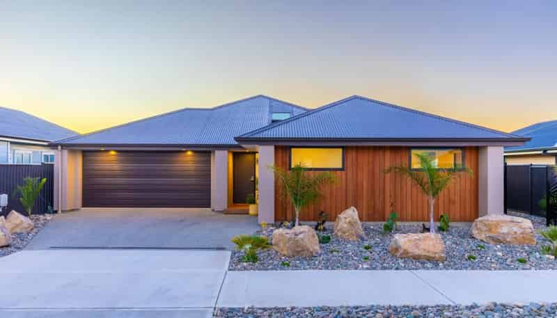 10 Chertsey Road, Richmond