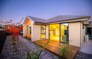 10 Chertsey Road, Richmond