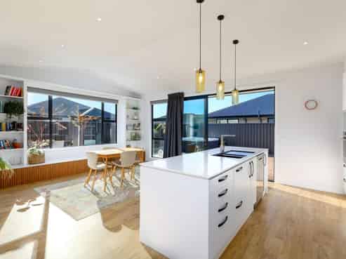 10 Chertsey Road, Richmond