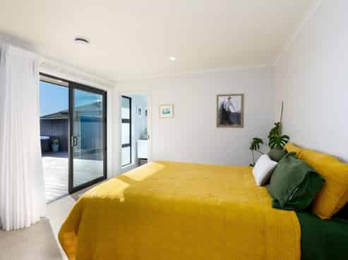 10 Chertsey Road, Richmond