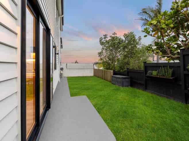 14B Law Street, Torbay