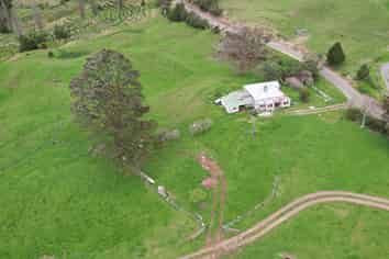 1896 Omana Road, Pukehuia