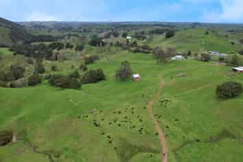 1896 Omana Road, Pukehuia