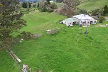1896 Omana Road, Pukehuia
