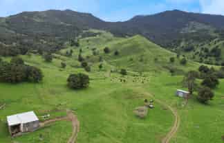 1896 Omana Road, Pukehuia